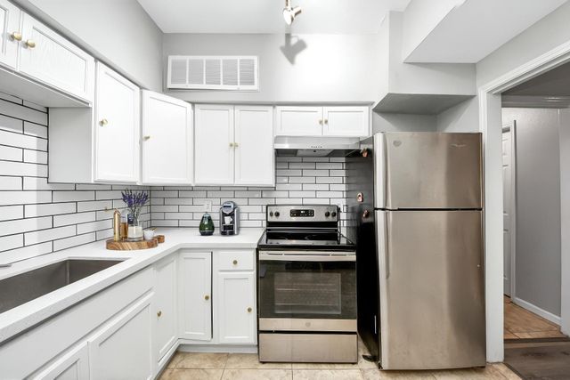 2100 Tanglewilde Street 312, Houston, TX 77063