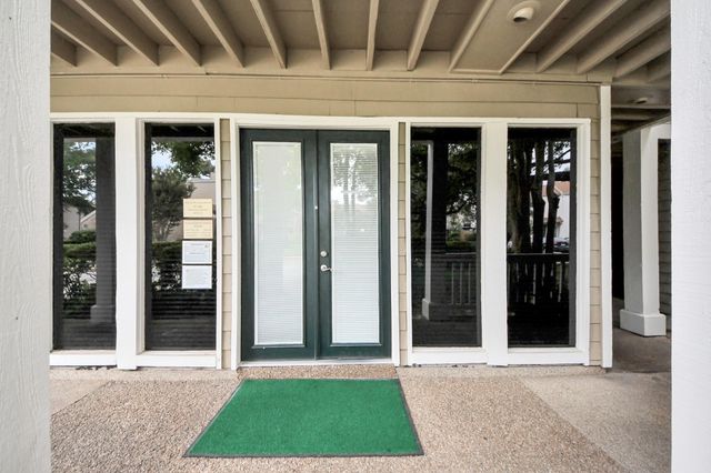 2100 Tanglewilde Street 312, Houston, TX 77063