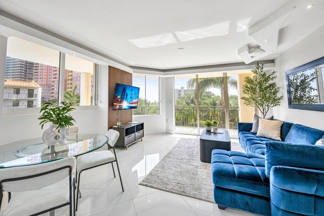 2011 N Ocean Boulevard 405, Fort Lauderdale, FL 33305