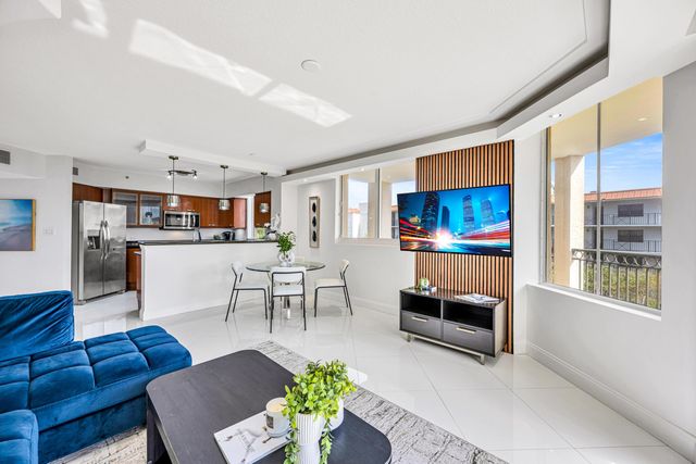 2011 N Ocean Boulevard 405, Fort Lauderdale, FL 33305