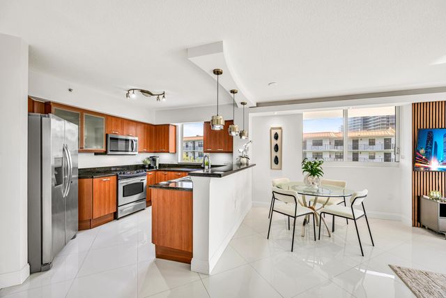 2011 N Ocean Boulevard 405, Fort Lauderdale, FL 33305