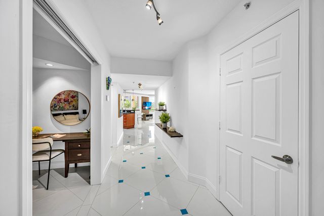 2011 N Ocean Boulevard 405, Fort Lauderdale, FL 33305