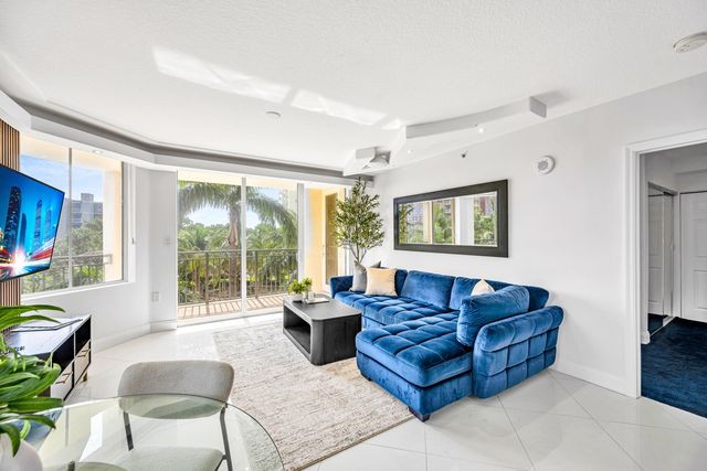 2011 N Ocean Boulevard 405, Fort Lauderdale, FL 33305