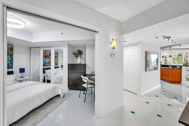 2011 N Ocean Boulevard 405, Fort Lauderdale, FL 33305