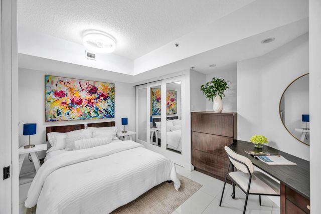 2011 N Ocean Boulevard 405, Fort Lauderdale, FL 33305