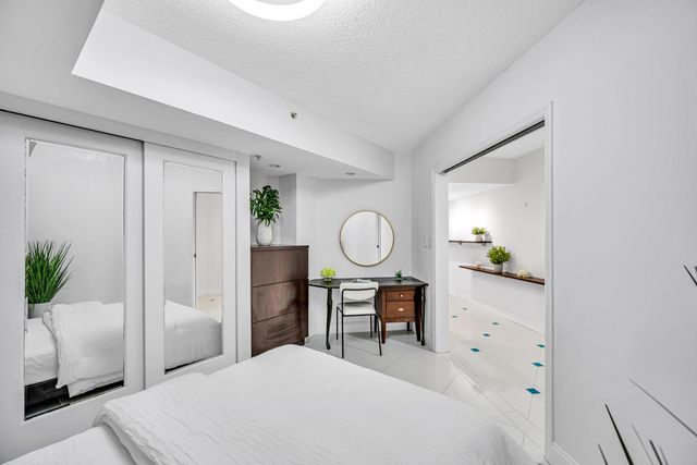 2011 N Ocean Boulevard 405, Fort Lauderdale, FL 33305