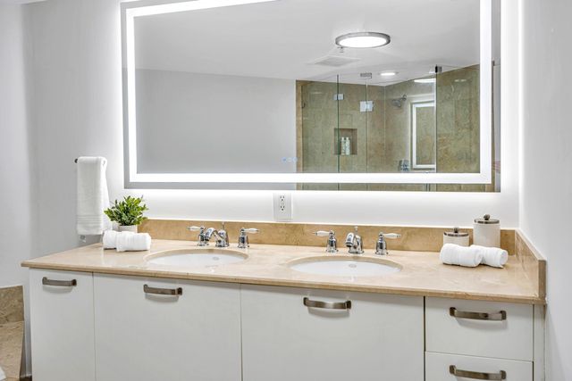 2011 N Ocean Boulevard 405, Fort Lauderdale, FL 33305