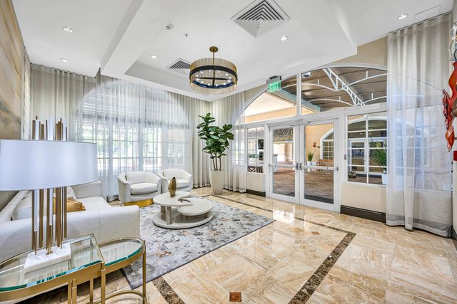 2011 N Ocean Boulevard 405, Fort Lauderdale, FL 33305