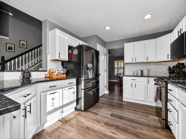 1897 Iris Court, Grove City, OH 43123