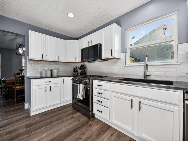 1897 Iris Court, Grove City, OH 43123