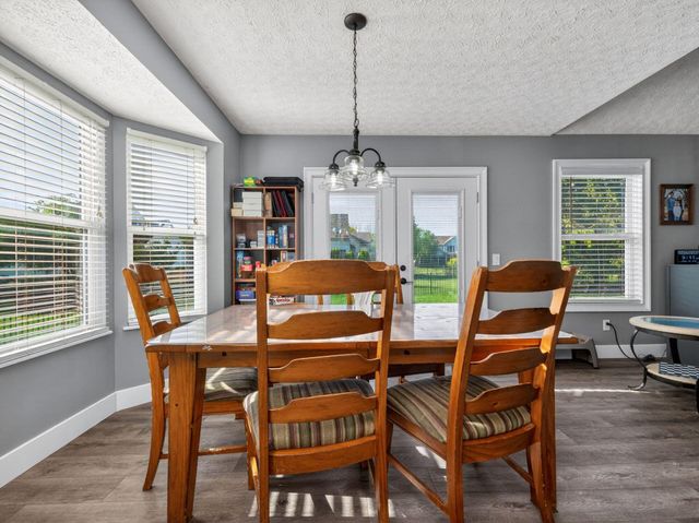 1897 Iris Court, Grove City, OH 43123