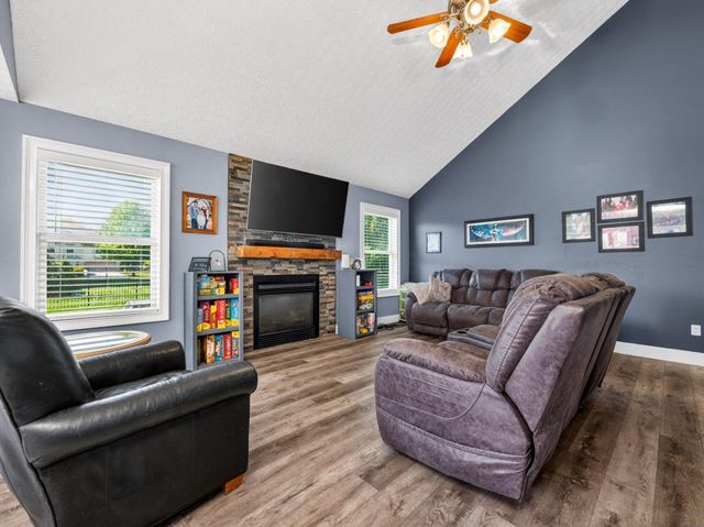1897 Iris Court, Grove City, OH 43123