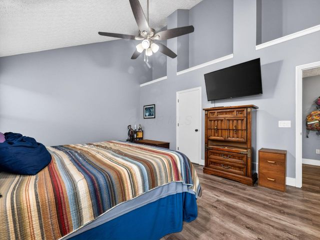 1897 Iris Court, Grove City, OH 43123