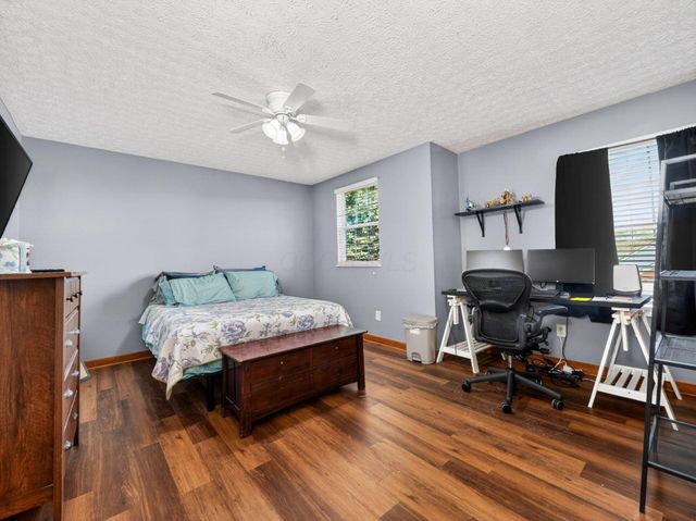 1897 Iris Court, Grove City, OH 43123