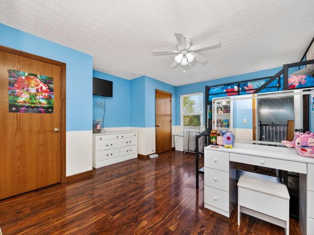 1897 Iris Court, Grove City, OH 43123