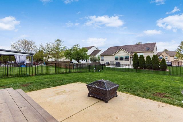 1897 Iris Court, Grove City, OH 43123