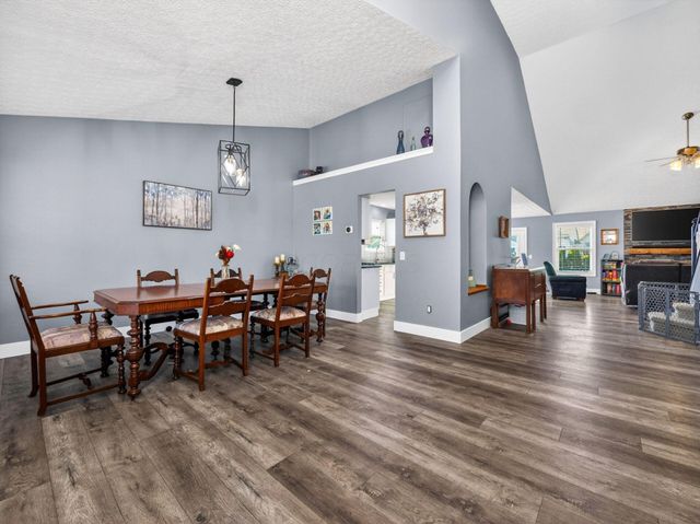1897 Iris Court, Grove City, OH 43123