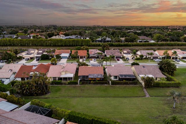 7587 Solimar Circle, Boca Raton, FL 33433