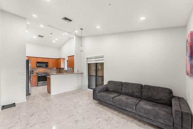 7587 Solimar Circle, Boca Raton, FL 33433