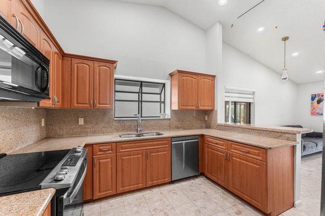 7587 Solimar Circle, Boca Raton, FL 33433