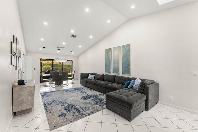 7587 Solimar Circle, Boca Raton, FL 33433