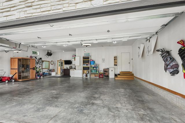 4708 90th Street, Urbandale, IA 50322