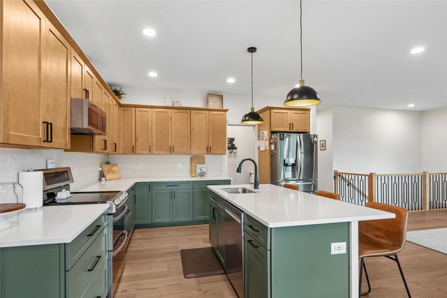 4708 90th Street, Urbandale, IA 50322