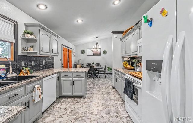 227 Robin Court, Bourbon, MO 65441