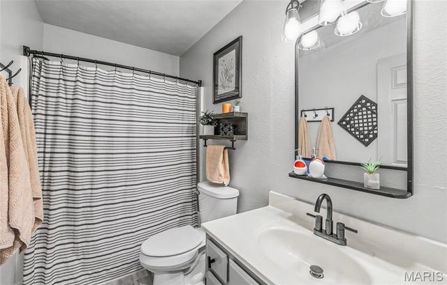 227 Robin Court, Bourbon, MO 65441