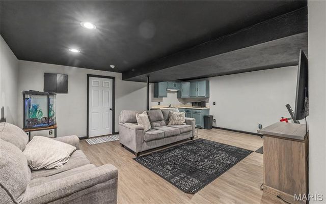 227 Robin Court, Bourbon, MO 65441