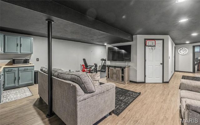 227 Robin Court, Bourbon, MO 65441