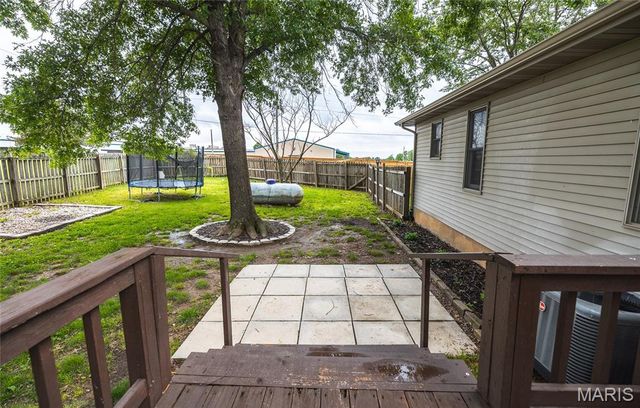 227 Robin Court, Bourbon, MO 65441