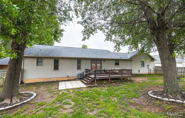 227 Robin Court, Bourbon, MO 65441