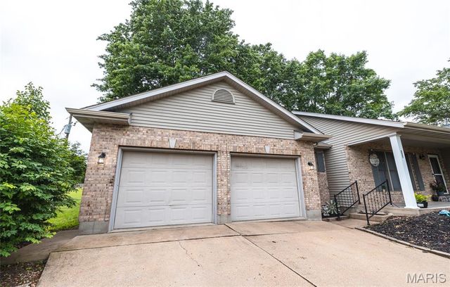 227 Robin Court, Bourbon, MO 65441