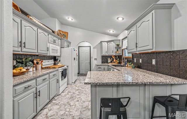 227 Robin Court, Bourbon, MO 65441