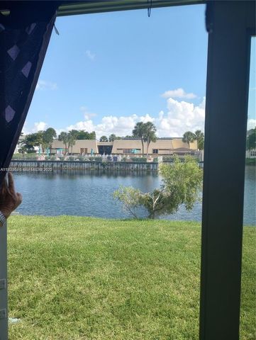 8130 Sunrise Lakes Blvd 107, Sunrise, FL 33322