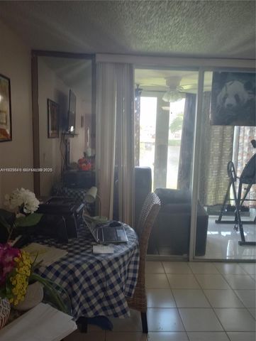 8130 Sunrise Lakes Blvd 107, Sunrise, FL 33322