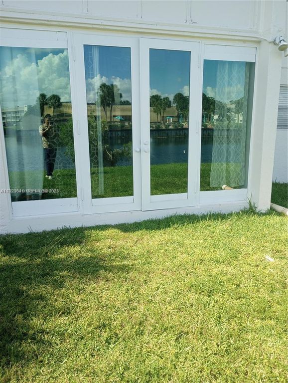 8130 Sunrise Lakes Blvd 107, Sunrise, FL 33322