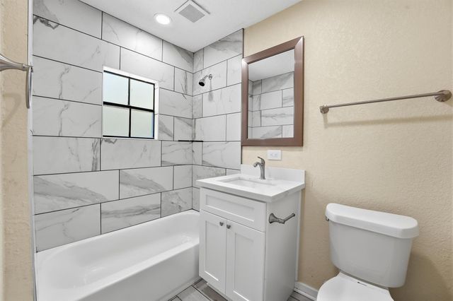 7038 Gillen Street, Hockley, TX 77087
