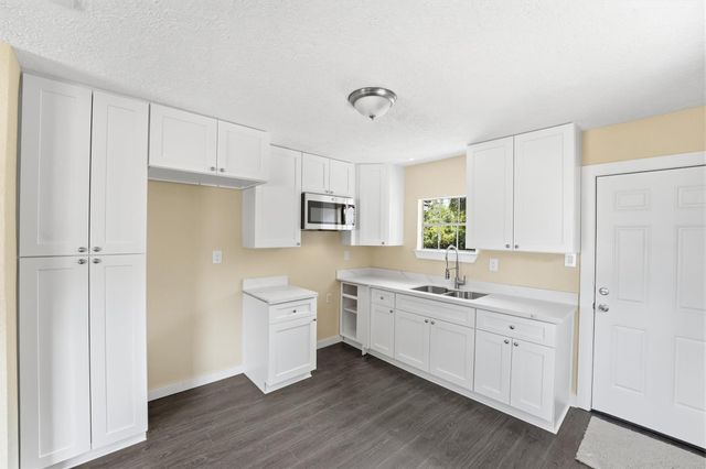 7038 Gillen Street, Hockley, TX 77087