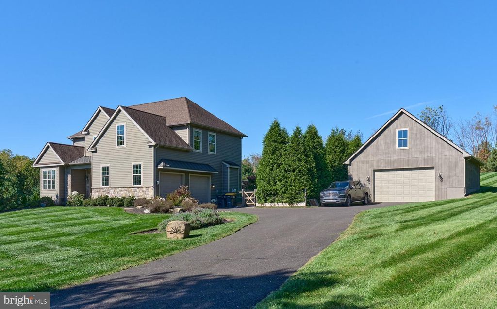3967 SAWMILL RD, DOYLESTOWN, PA 18902 — exterior