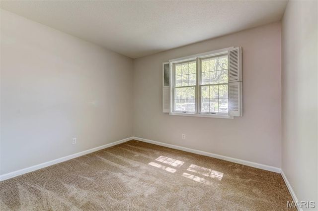 9039 W Swan Circle, Brentwood, MO 63144