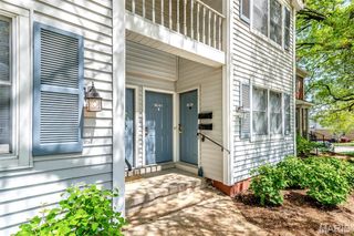 9039 W Swan Circle, Brentwood, MO 63144