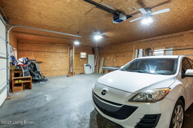 306 Valley View Dr, Radcliff, KY 40160