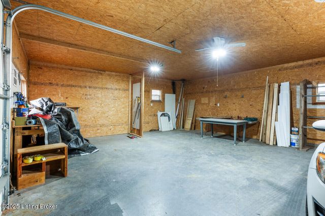 306 Valley View Dr, Radcliff, KY 40160