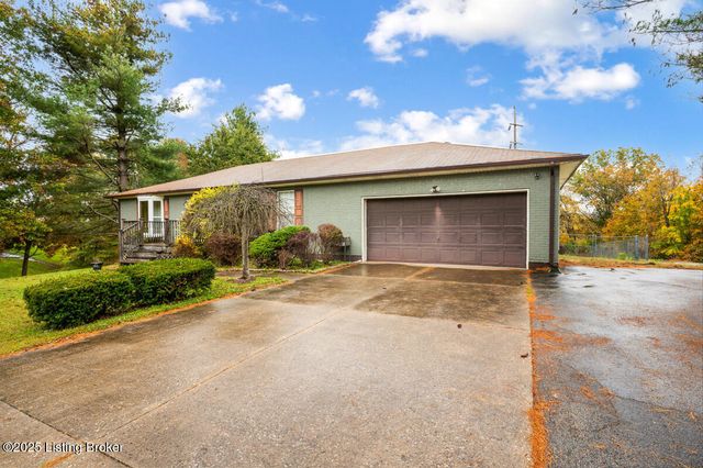 306 Valley View Dr, Radcliff, KY 40160