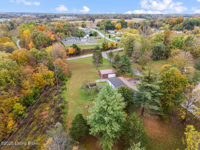 306 Valley View Dr, Radcliff, KY 40160