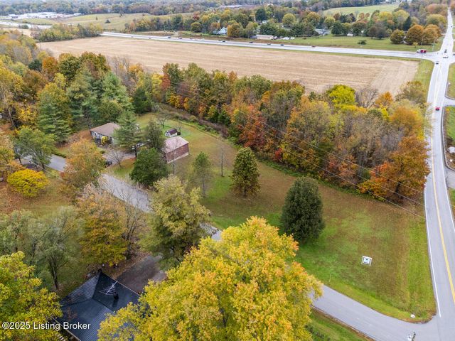 306 Valley View Dr, Radcliff, KY 40160