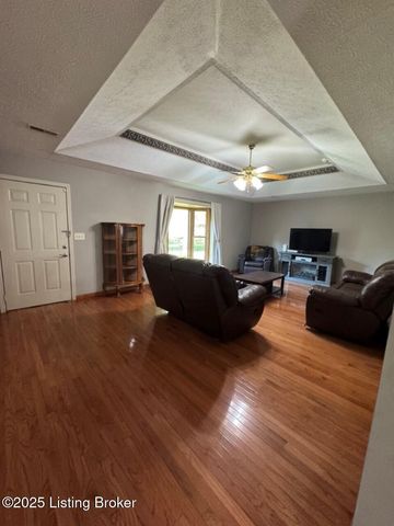 306 Valley View Dr, Radcliff, KY 40160