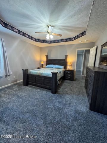 306 Valley View Dr, Radcliff, KY 40160